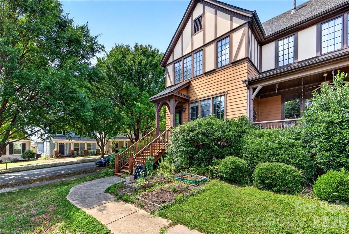 2049 Lexington Street — Belmont