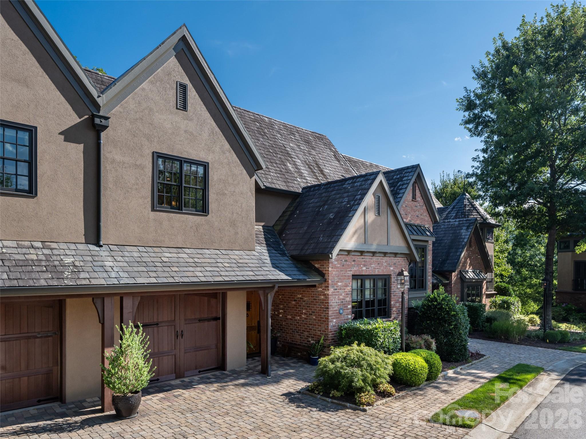 16 Village Oak Drive — Arden