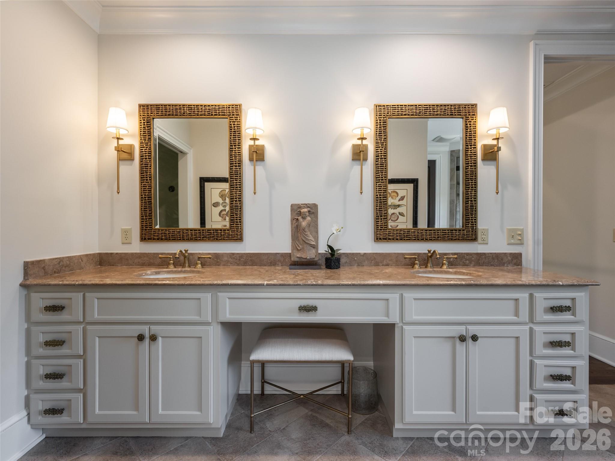 16 Village Oak Drive — Arden