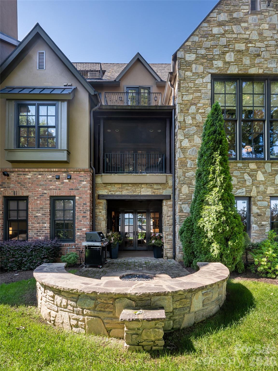 16 Village Oak Drive — Arden