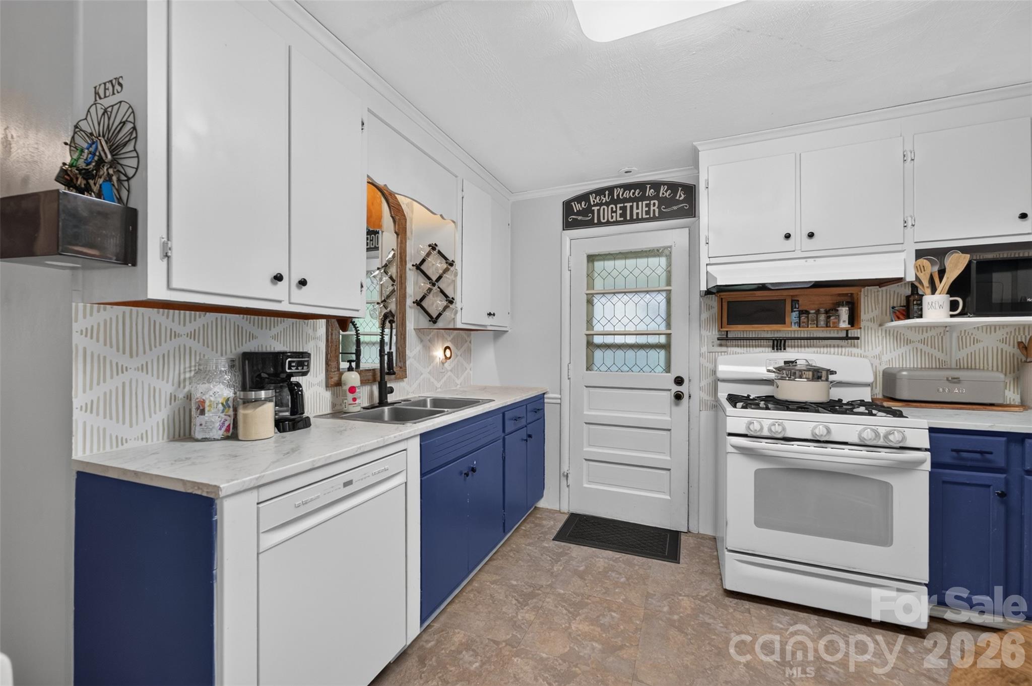 1063 14th Avenue NW — Hickory
