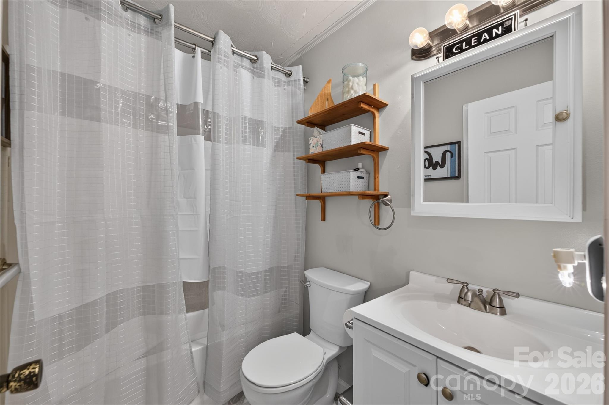 1063 14th Avenue NW — Hickory