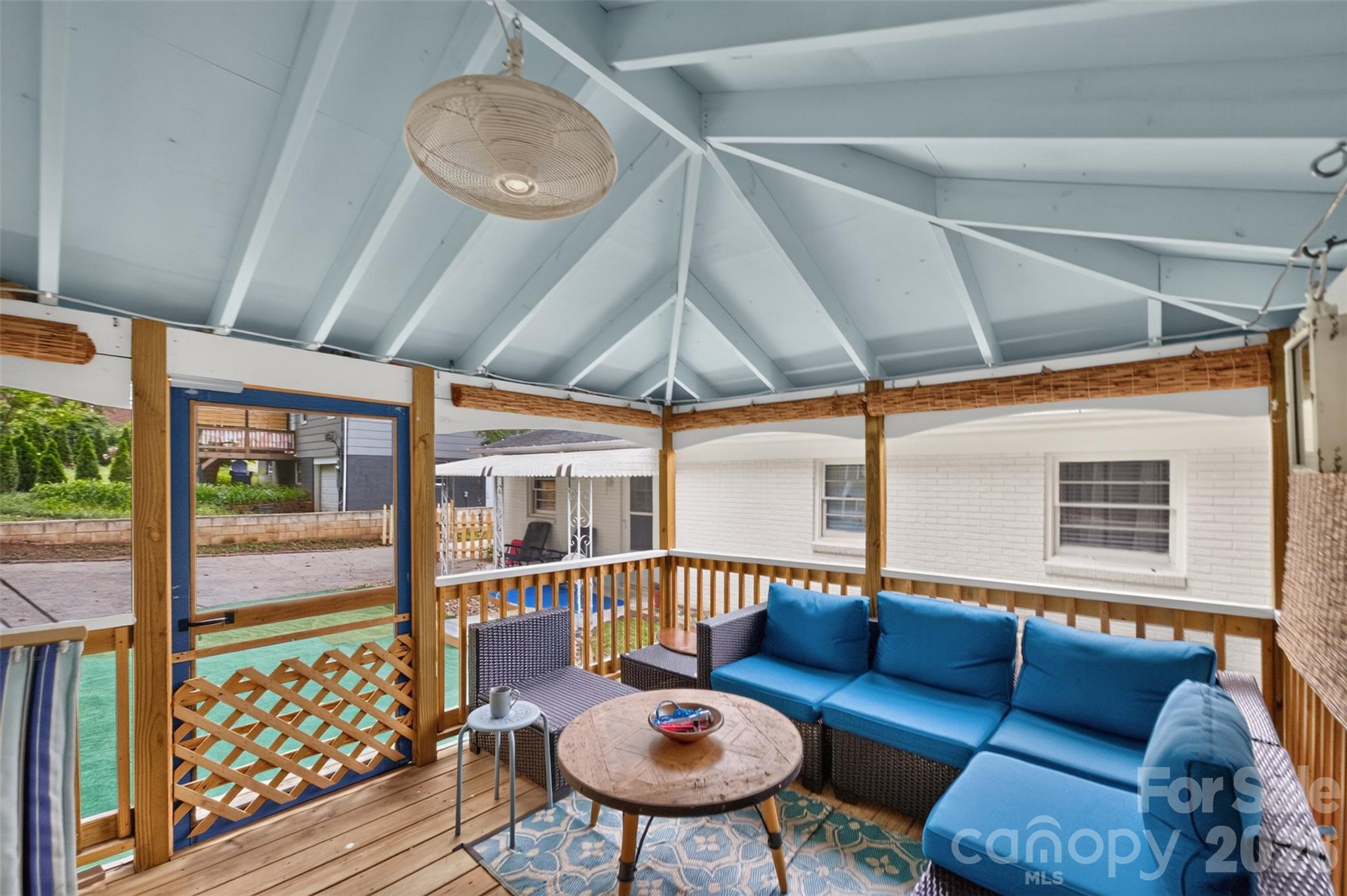 1063 14th Avenue NW — Hickory