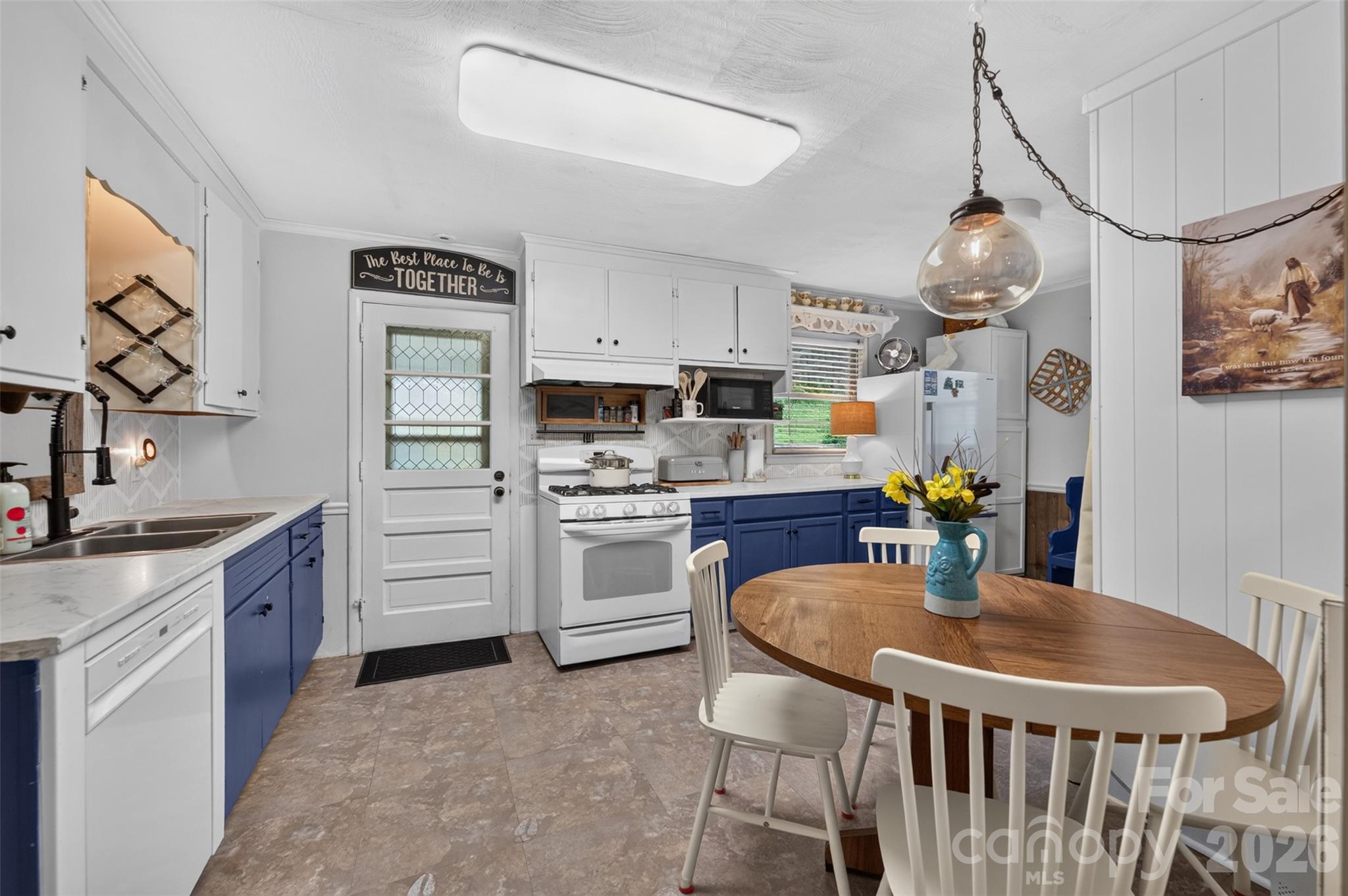 1063 14th Avenue NW — Hickory