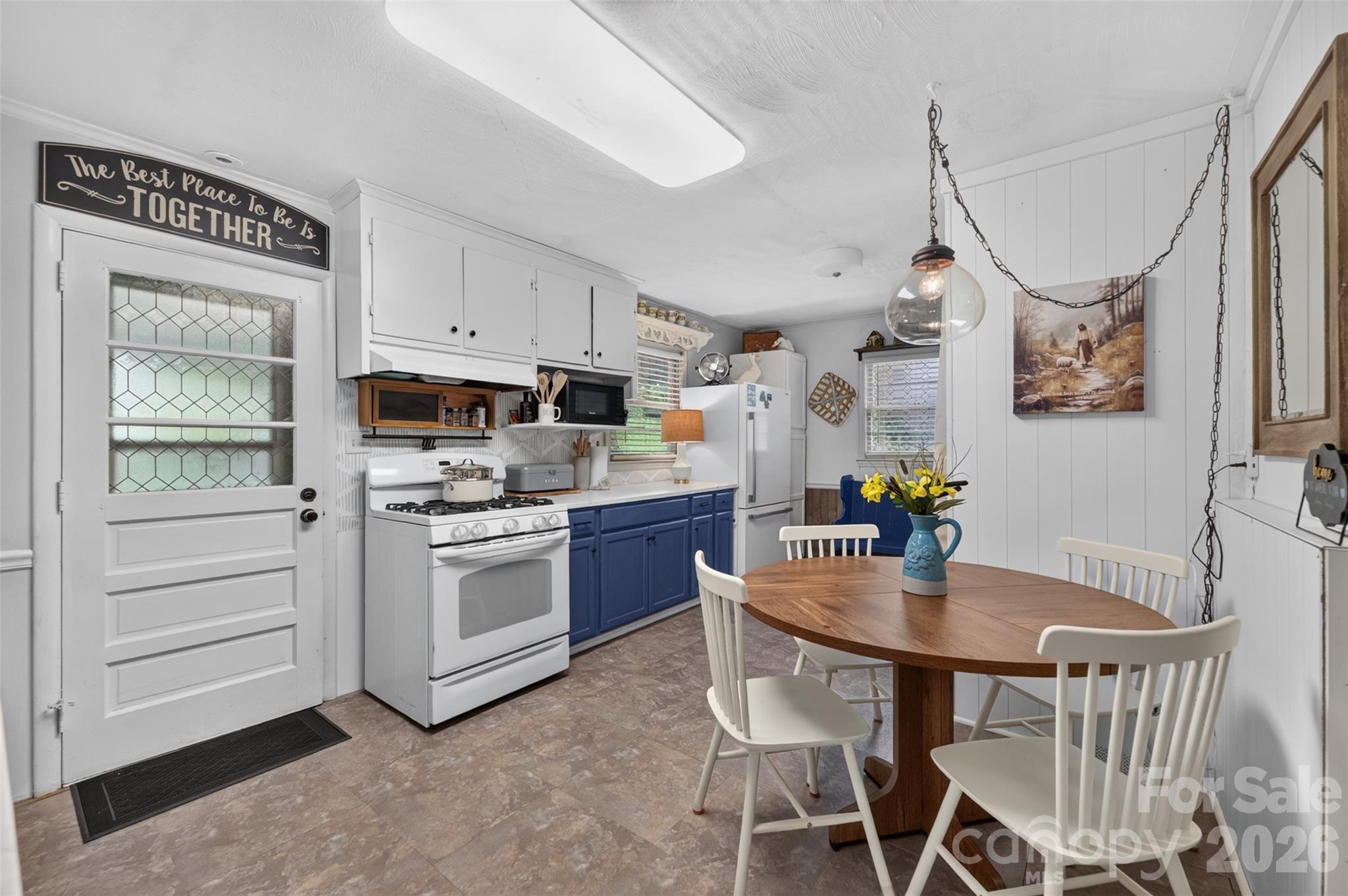 1063 14th Avenue NW — Hickory