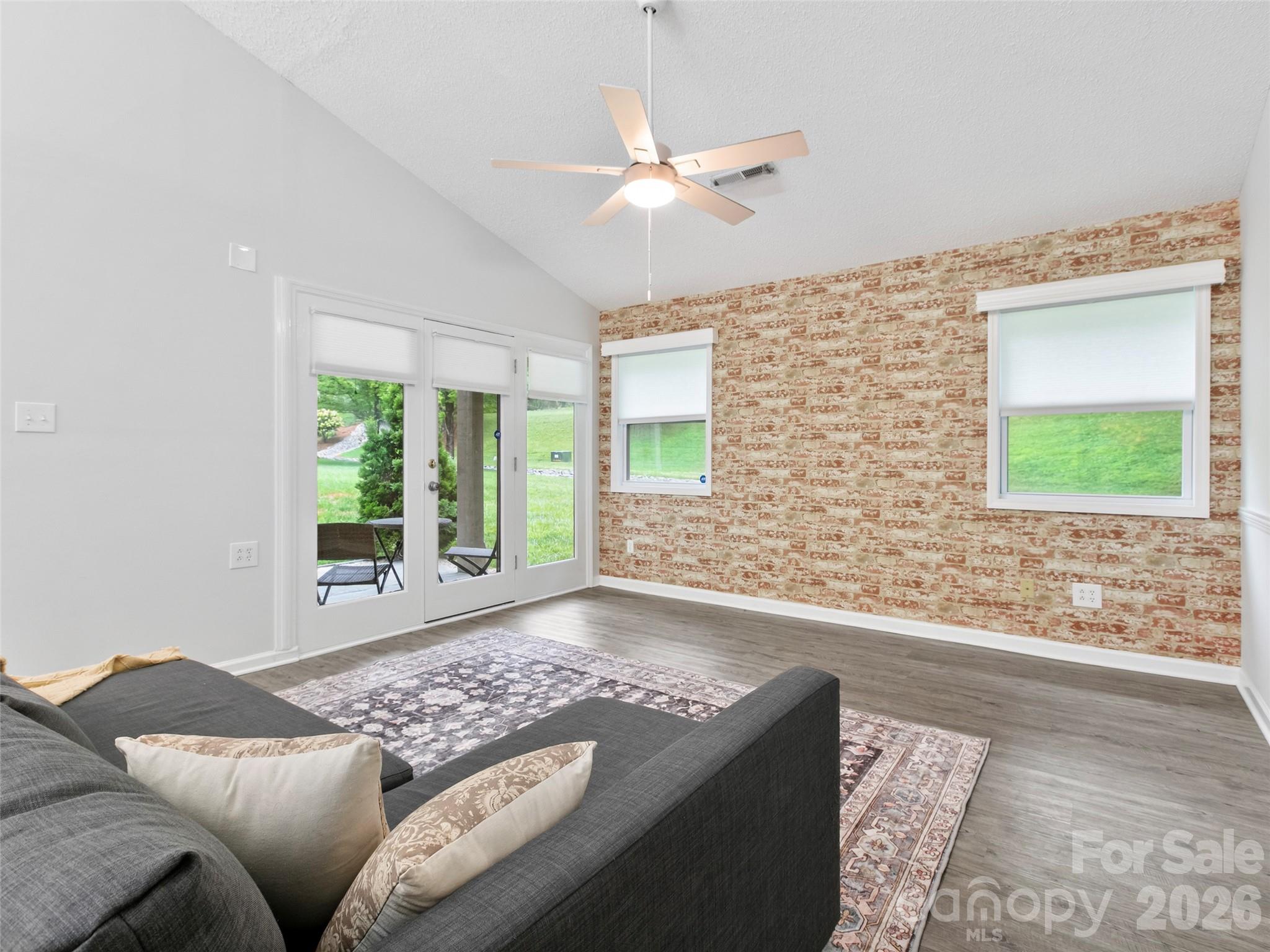 4 Tisha Lane — Hendersonville