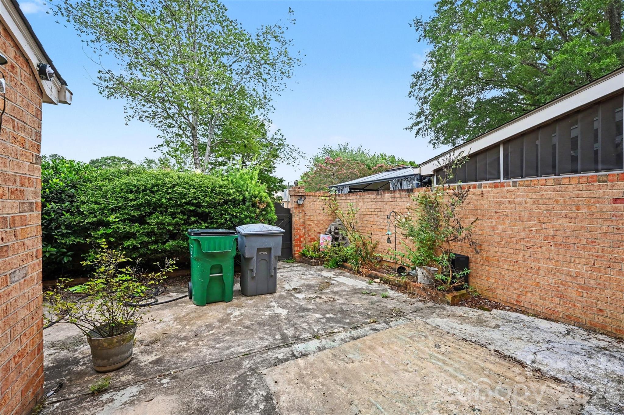 6869 Dumbarton Drive — Charlotte