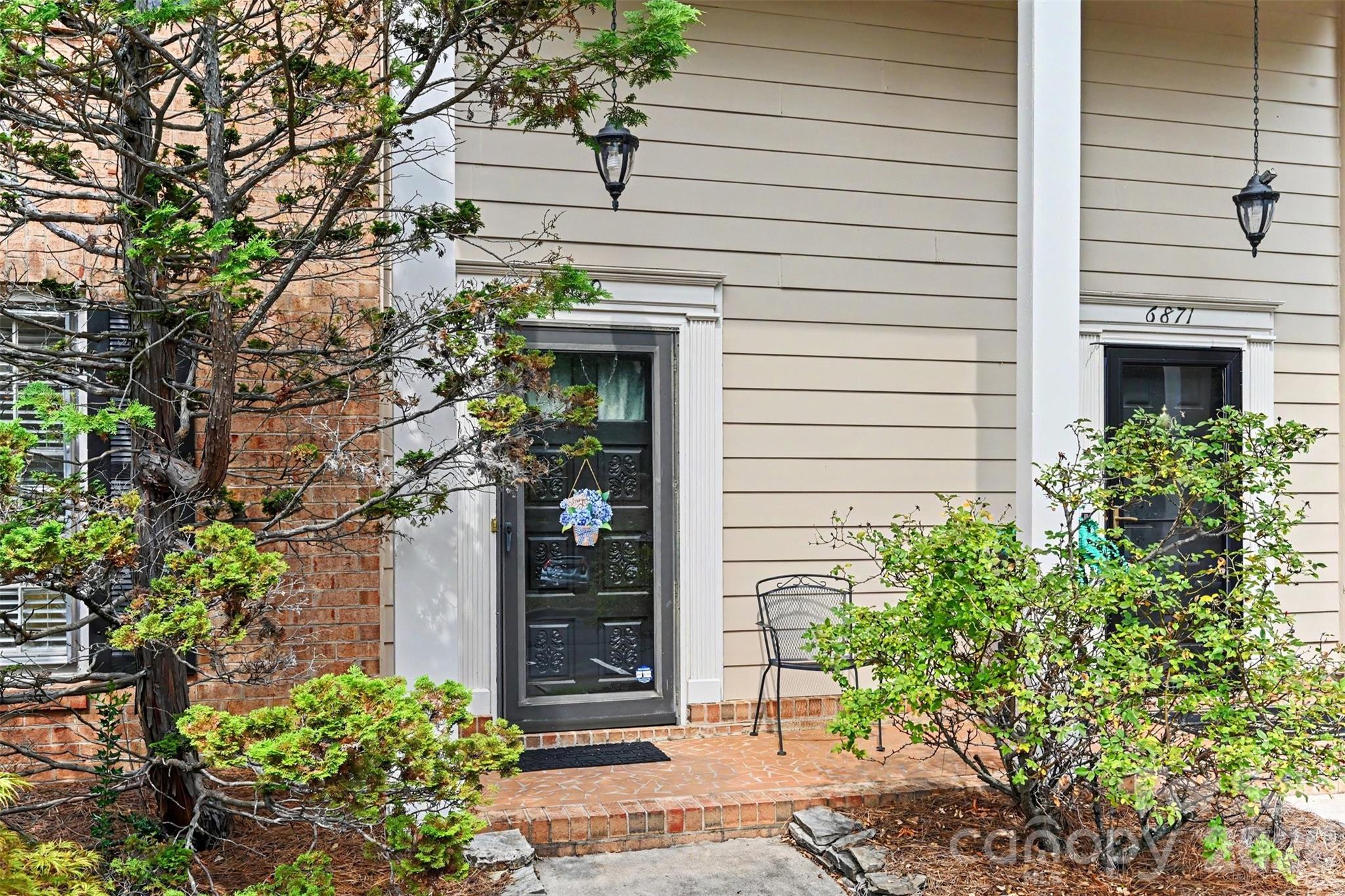 6869 Dumbarton Drive — Charlotte