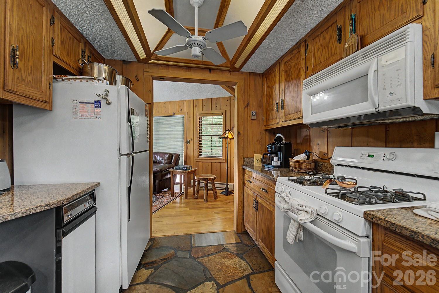 630 Smokey Vista Drive — Bryson City