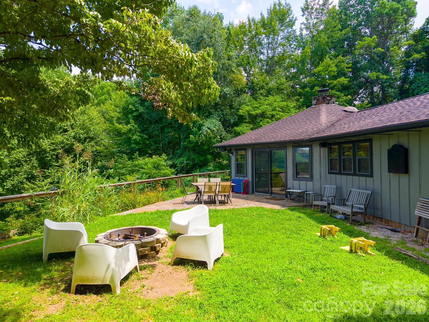 630 Smokey Vista Drive — Bryson City