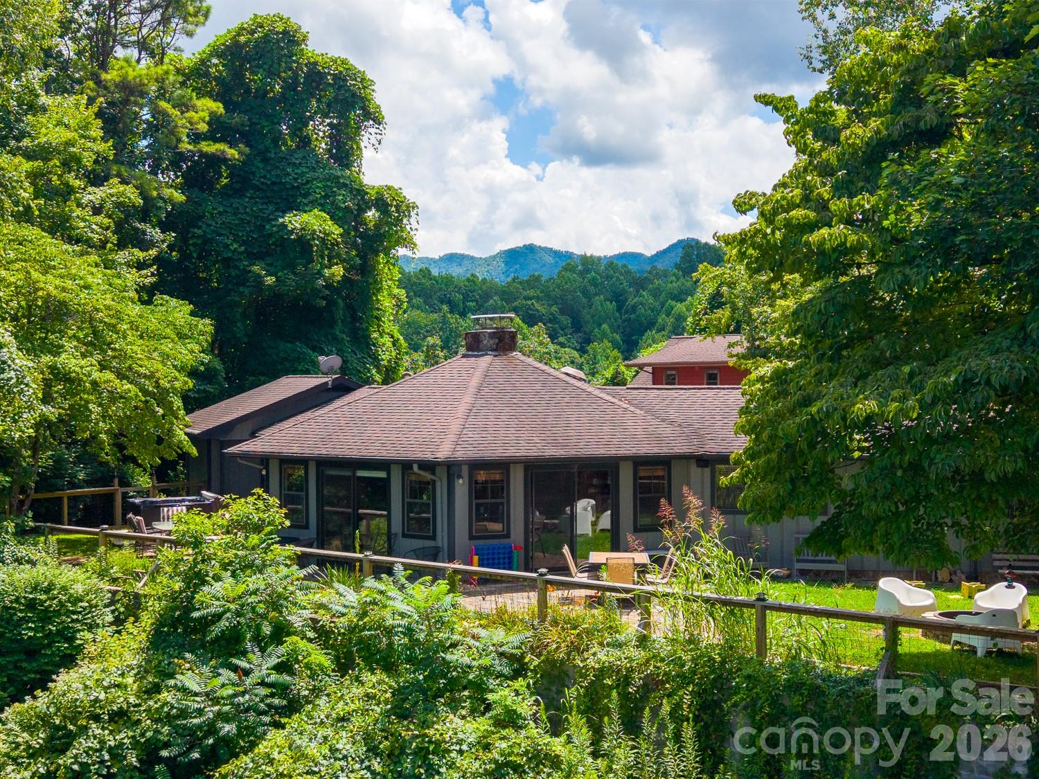 630 Smokey Vista Drive — Bryson City