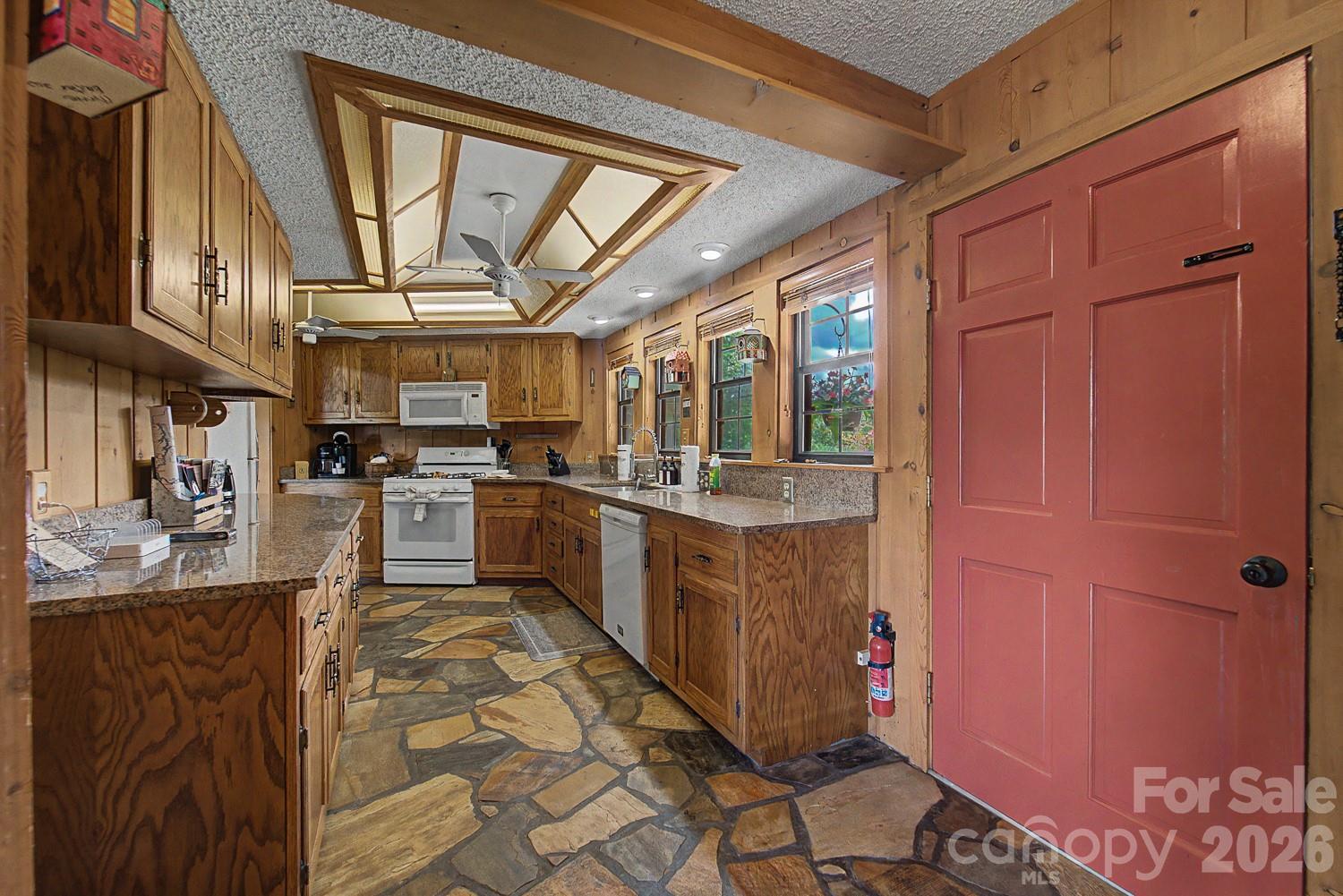 630 Smokey Vista Drive — Bryson City