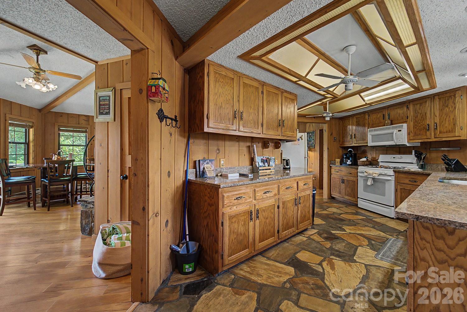 630 Smokey Vista Drive — Bryson City
