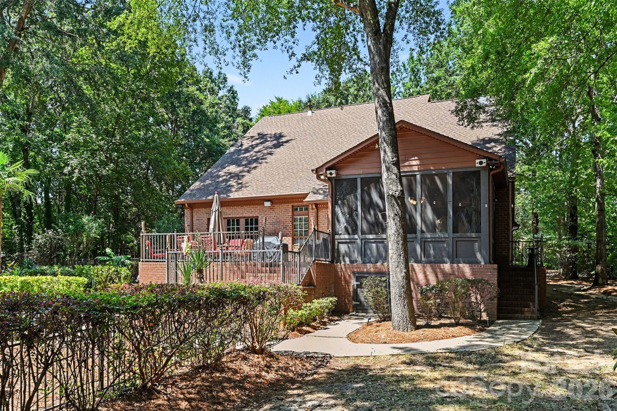 5625 Weddington Road — Concord
