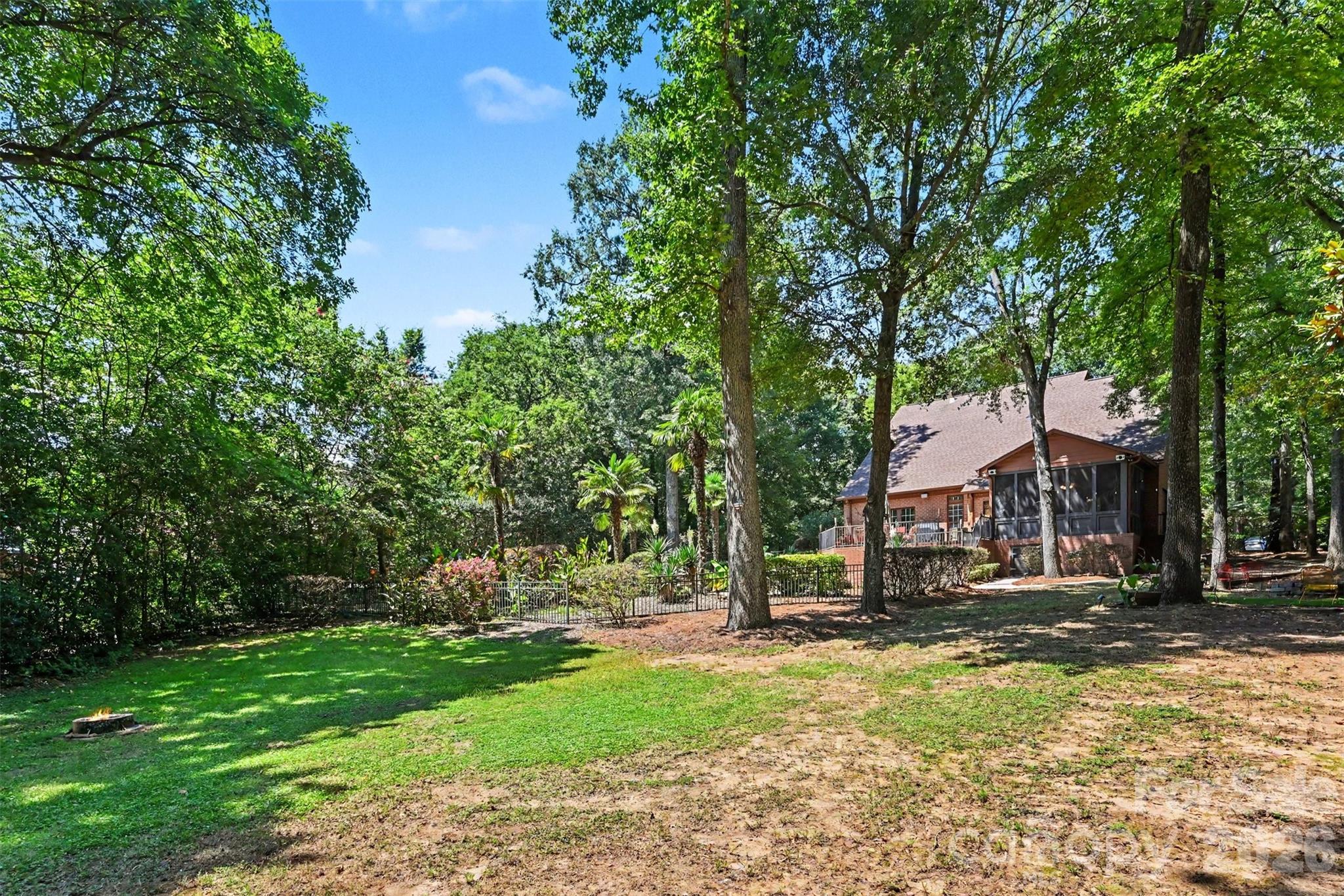 5625 Weddington Road — Concord