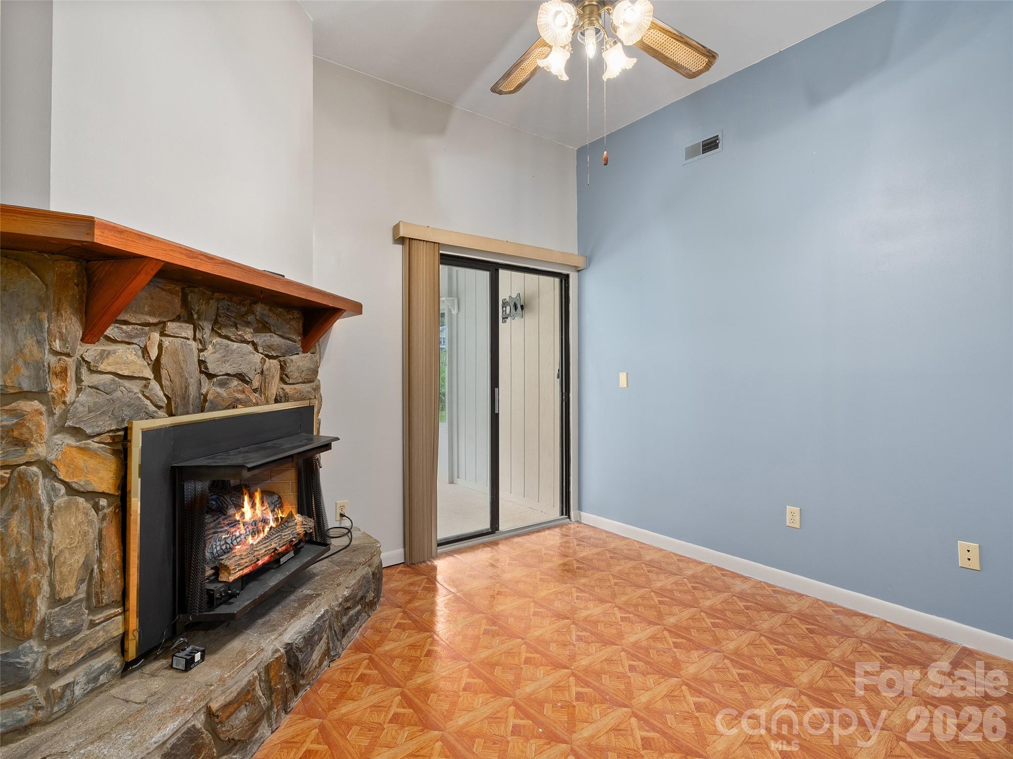 94 Market Street — Maggie Valley