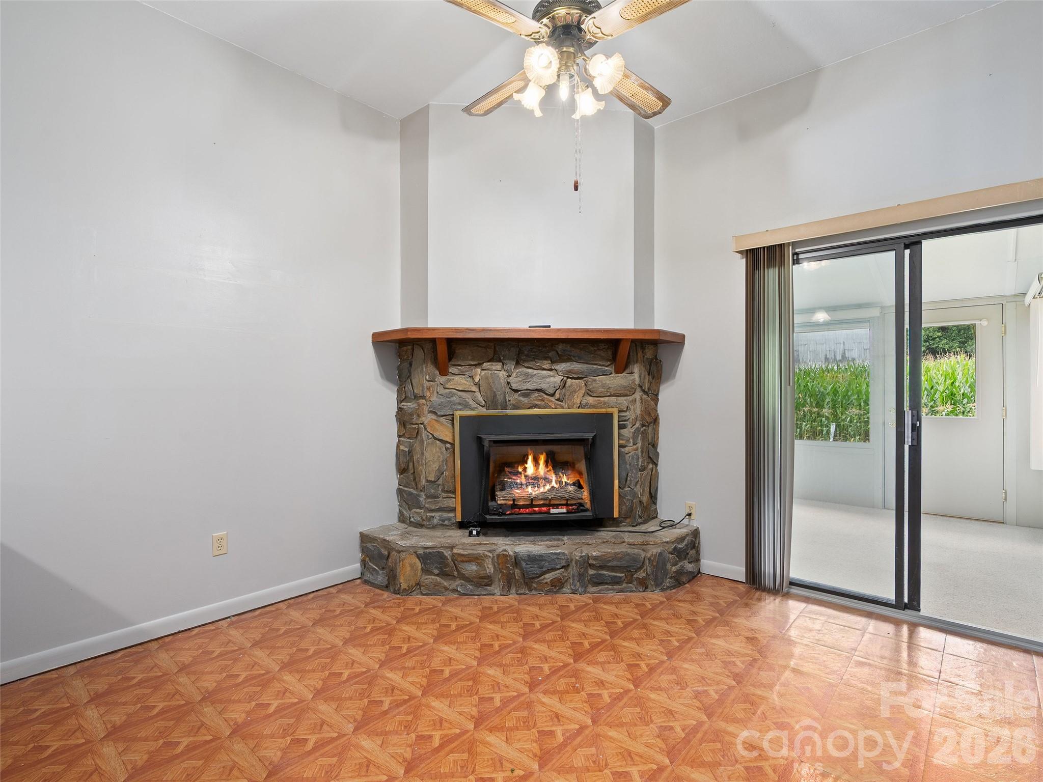 94 Market Street — Maggie Valley