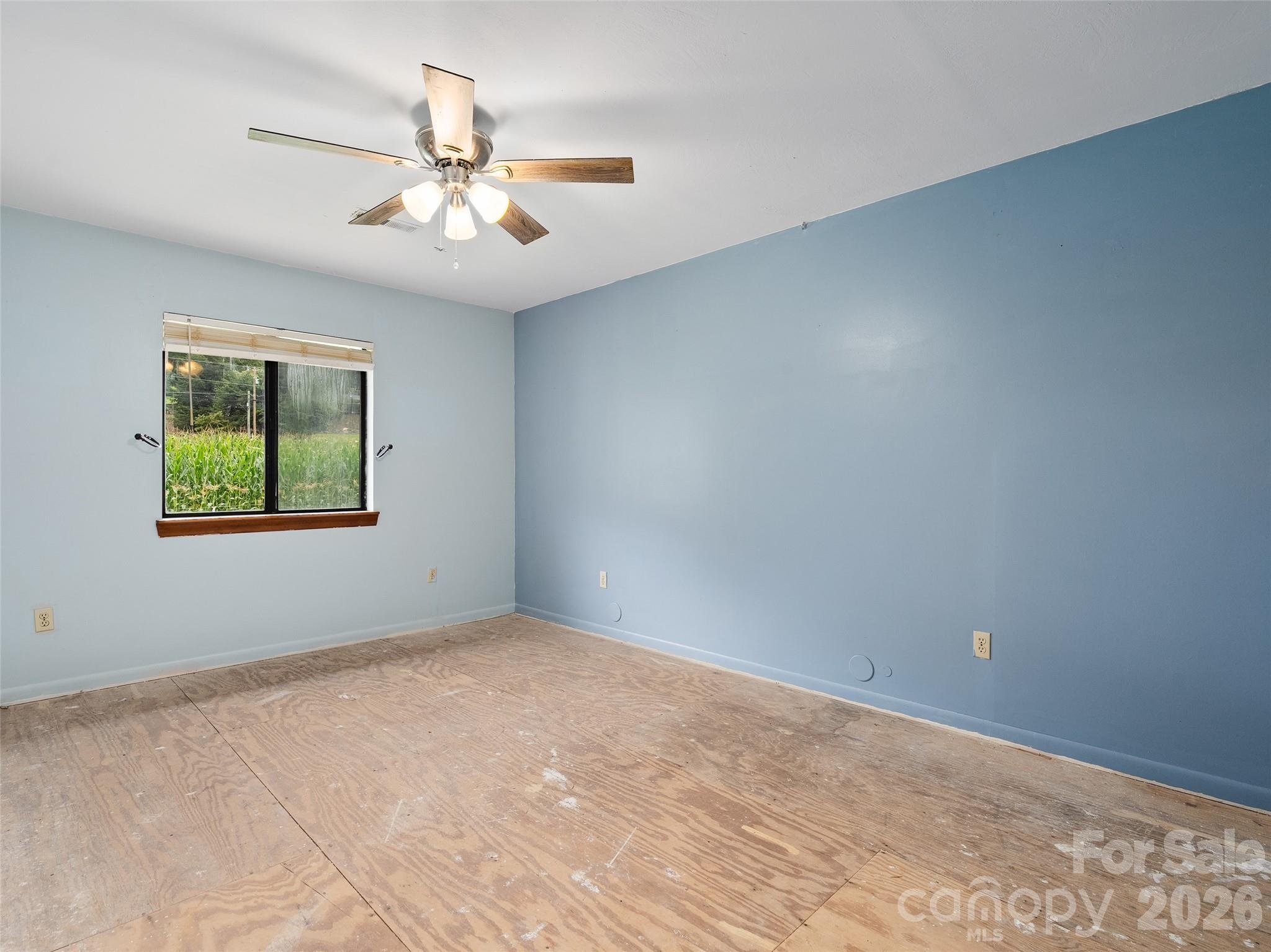 94 Market Street — Maggie Valley