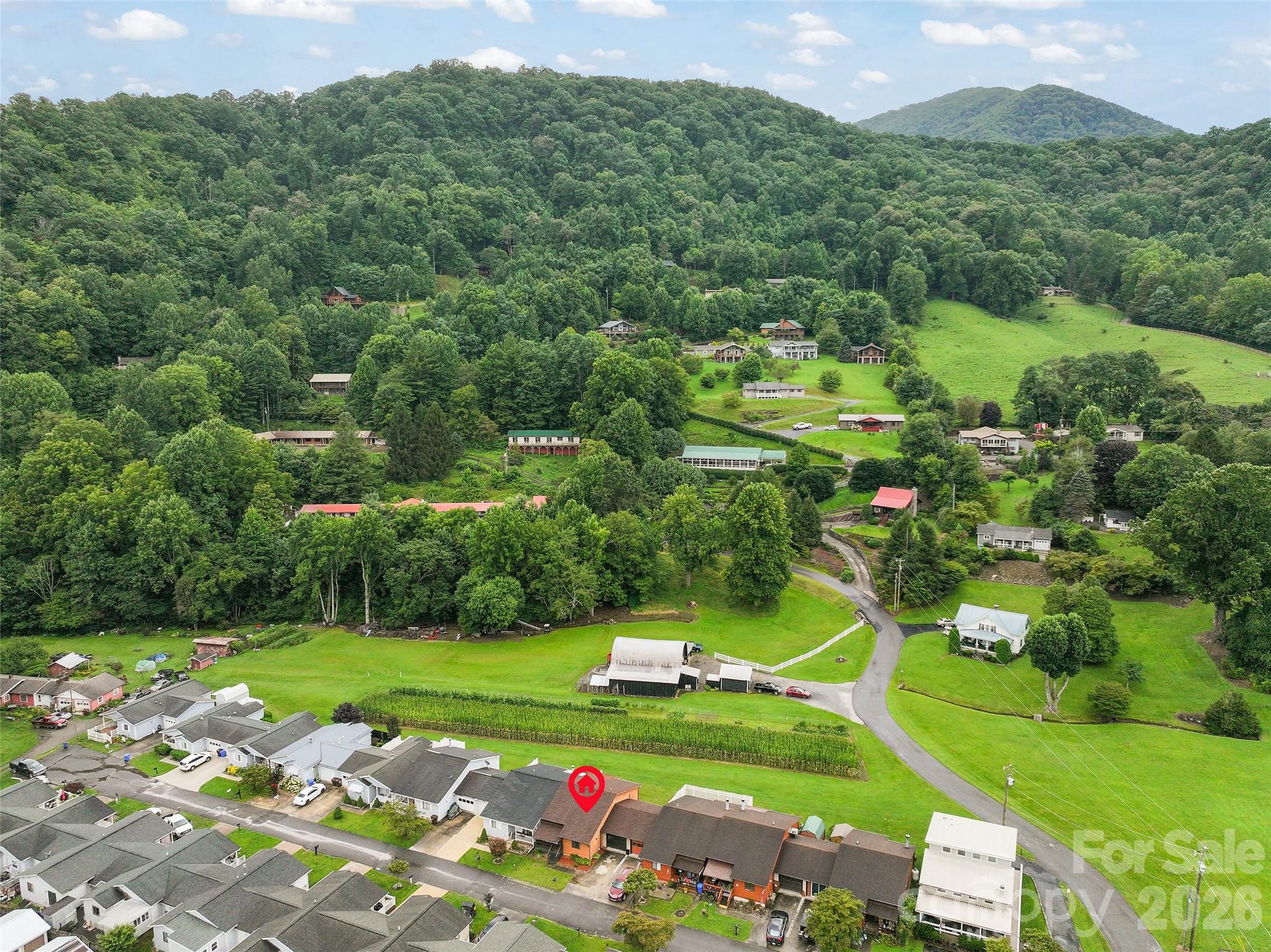 94 Market Street — Maggie Valley