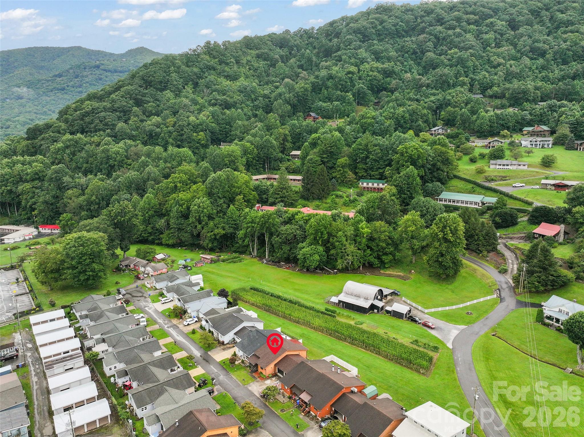 94 Market Street — Maggie Valley