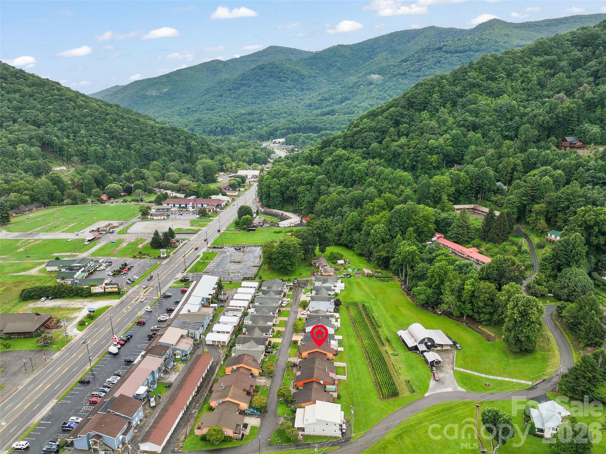 94 Market Street — Maggie Valley