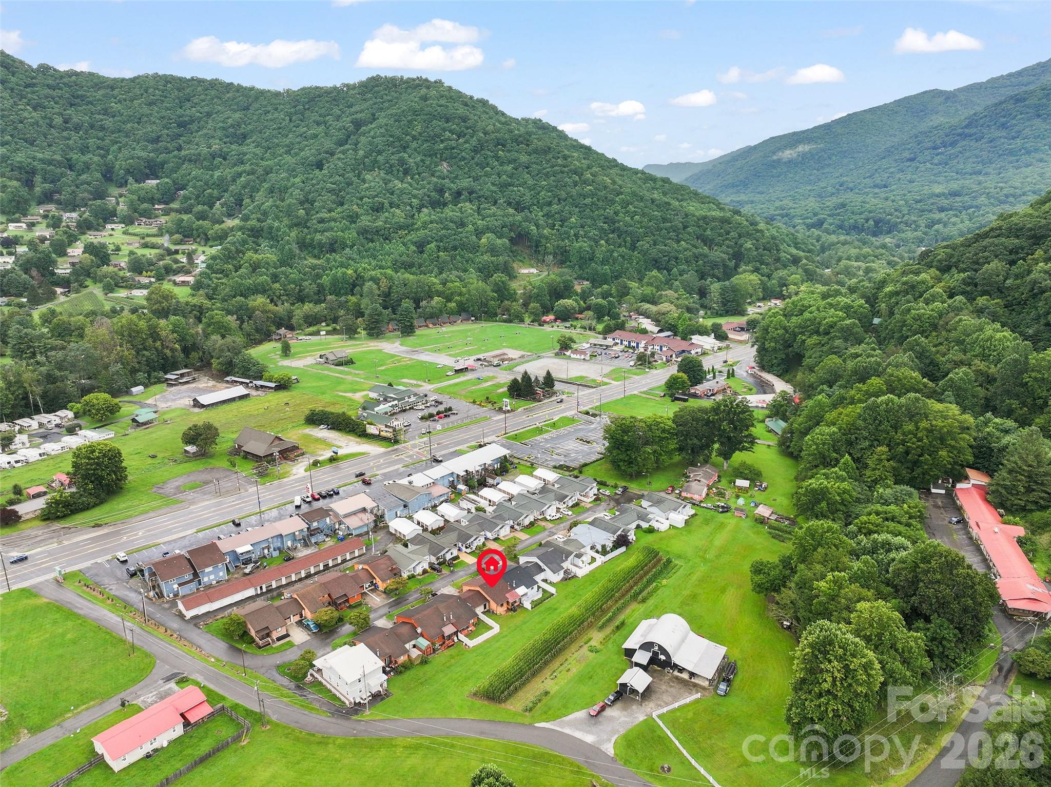 94 Market Street — Maggie Valley