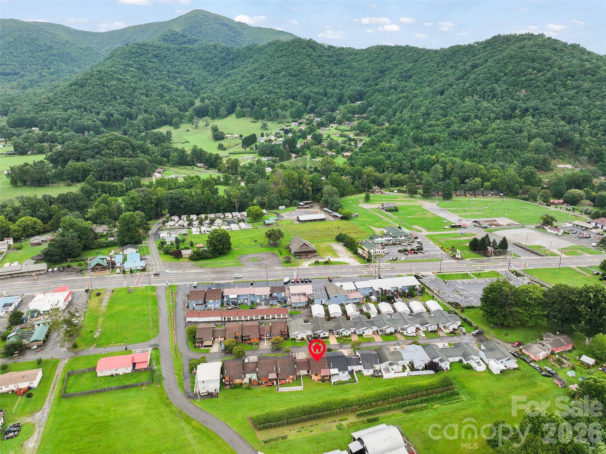 94 Market Street — Maggie Valley