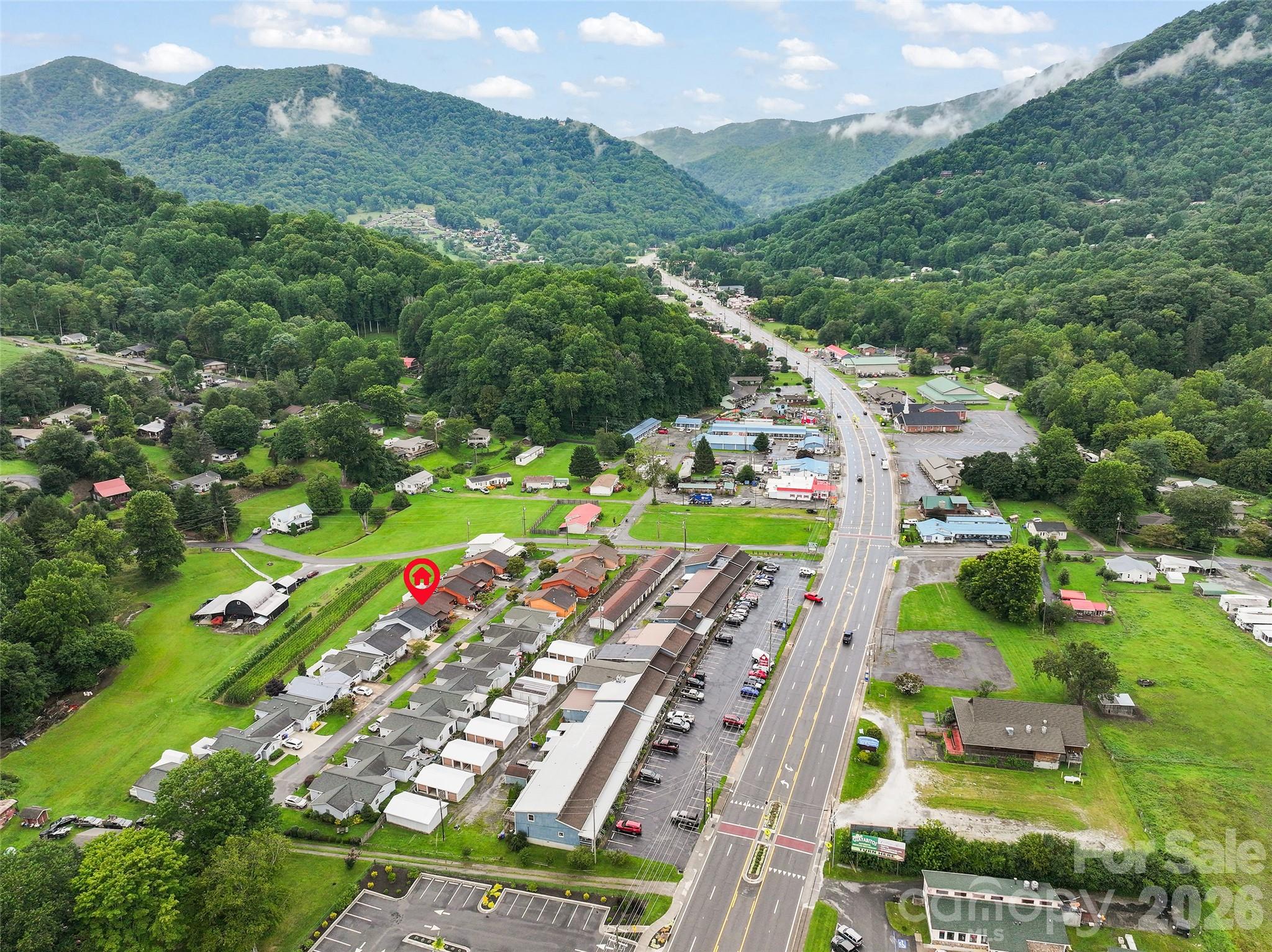 94 Market Street — Maggie Valley