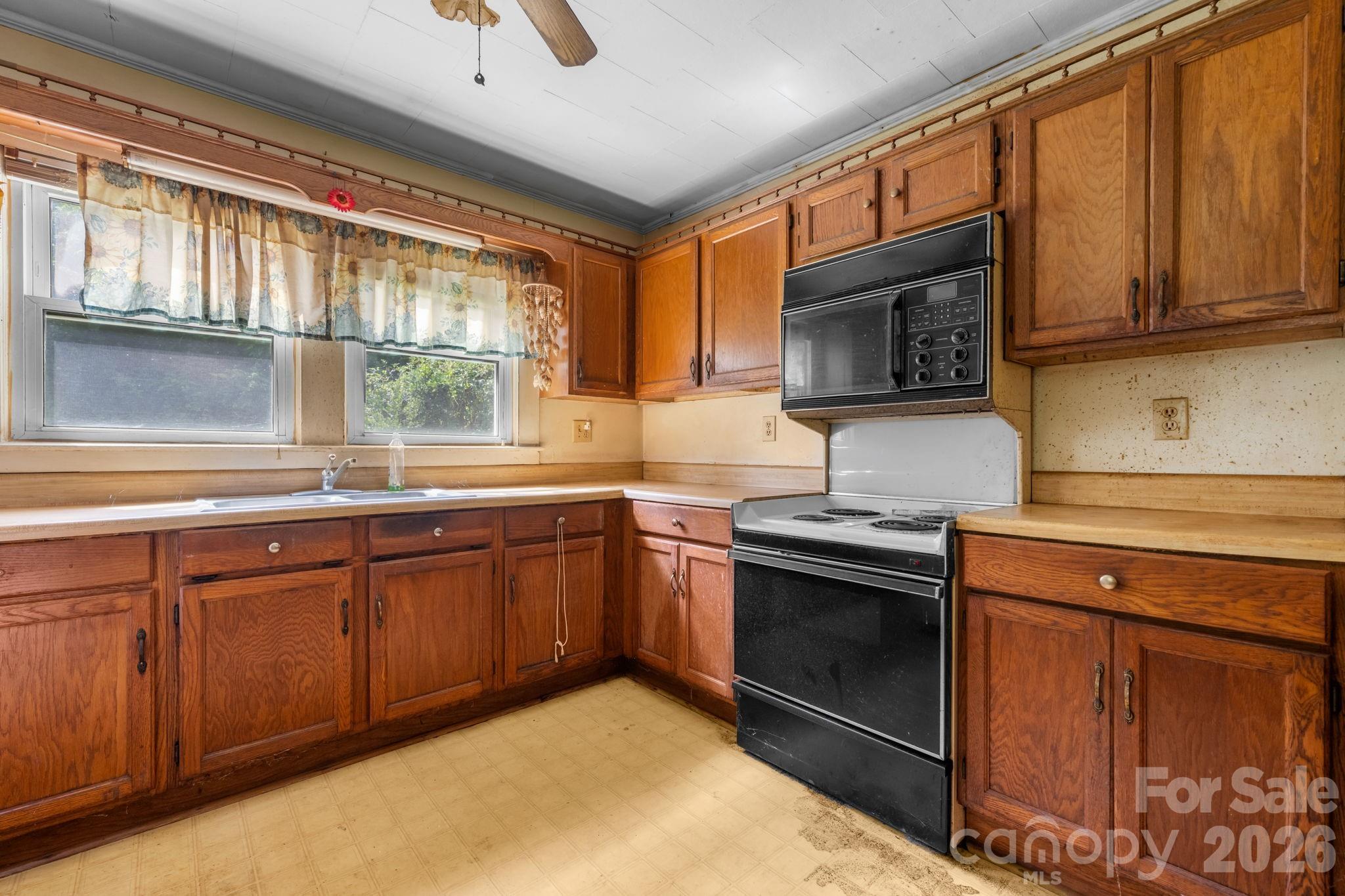 2656 Barrier Loop — Morganton