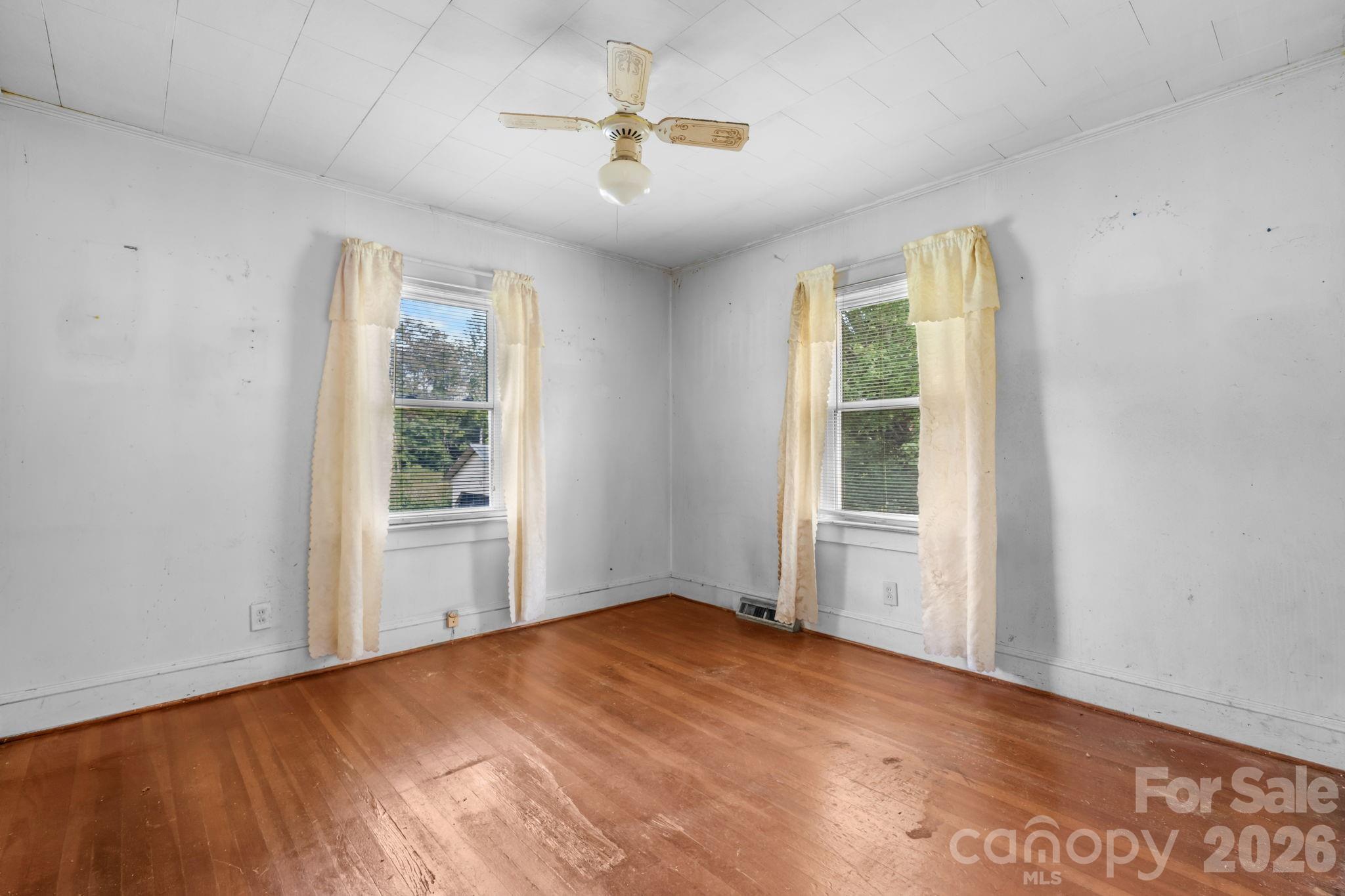 2656 Barrier Loop — Morganton