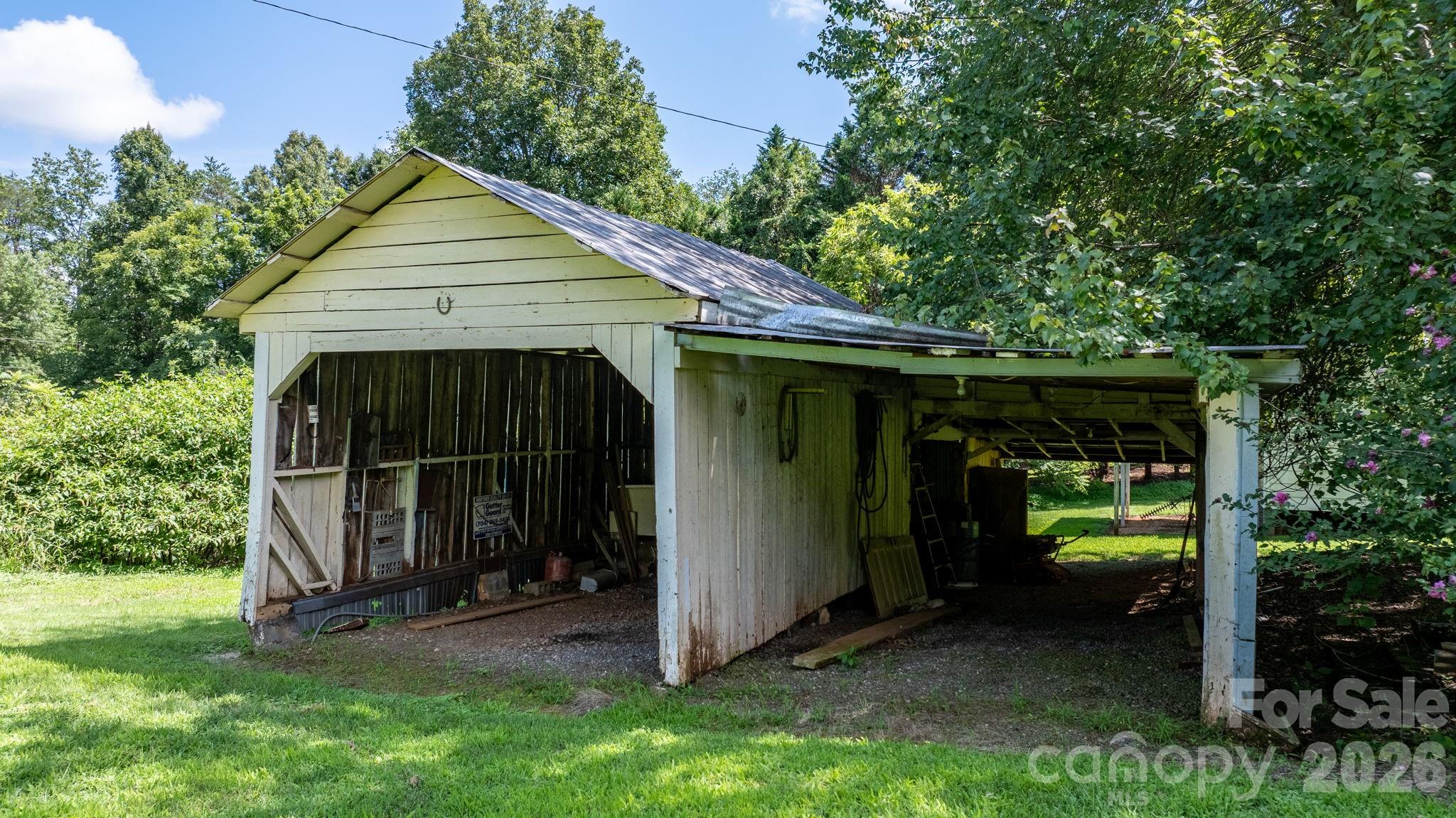 2656 Barrier Loop — Morganton