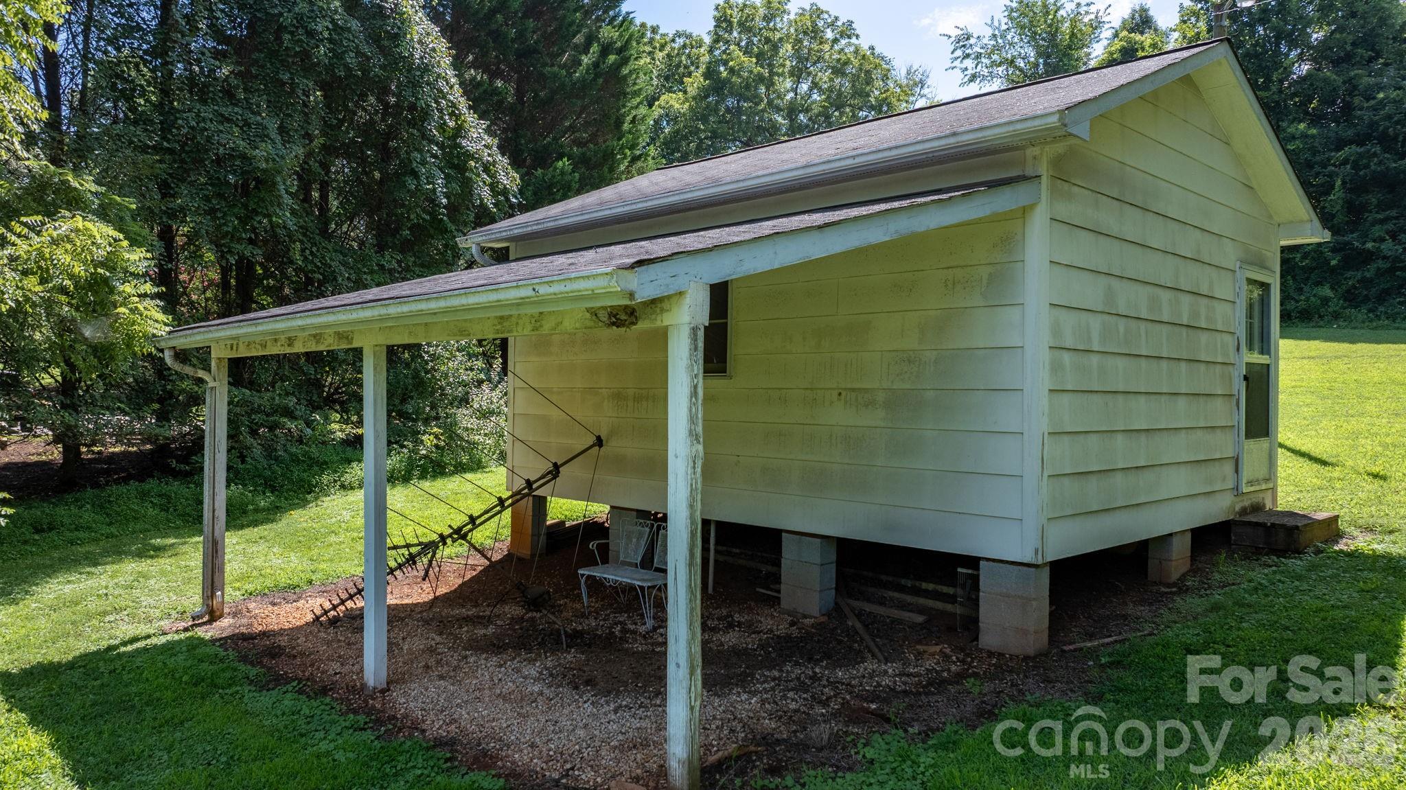 2656 Barrier Loop — Morganton
