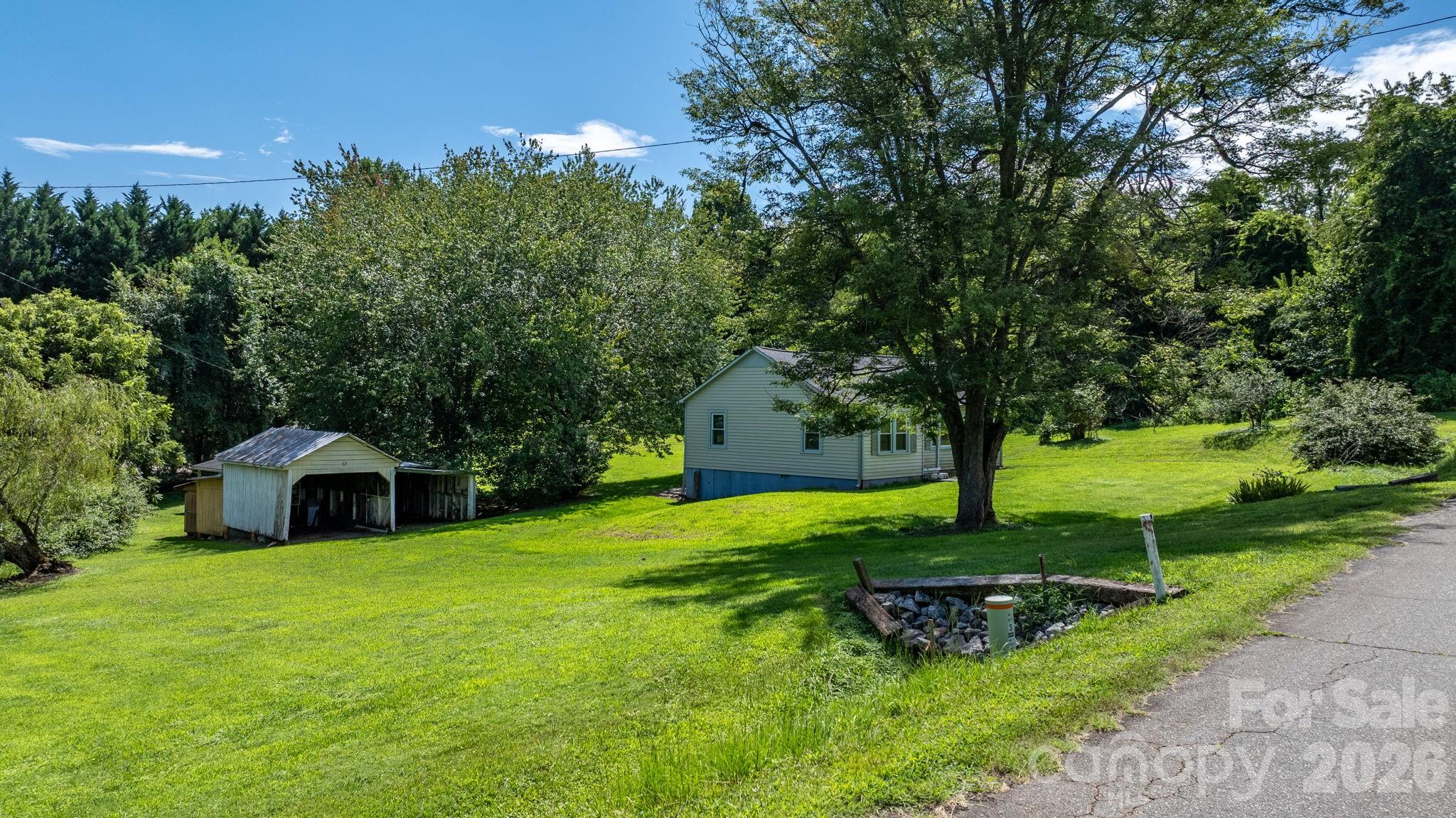 2656 Barrier Loop — Morganton