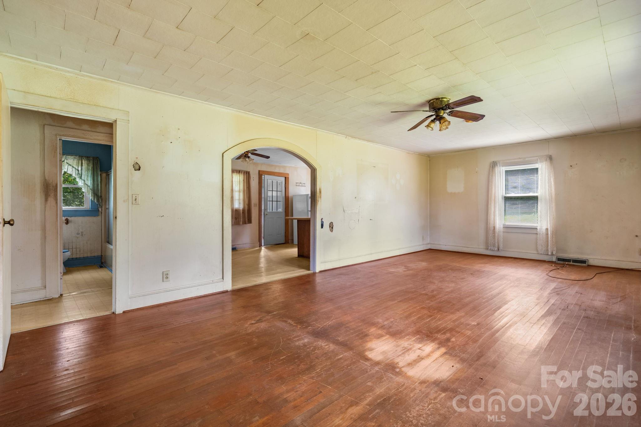 2656 Barrier Loop — Morganton