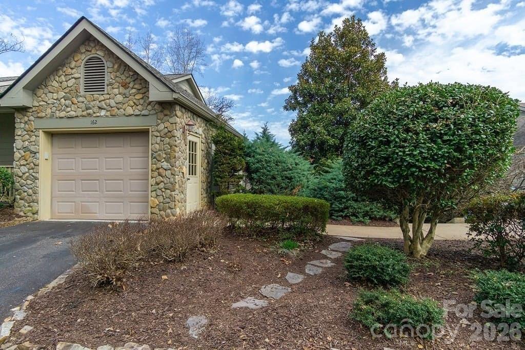 162 Stonecrest Court — Lake Lure