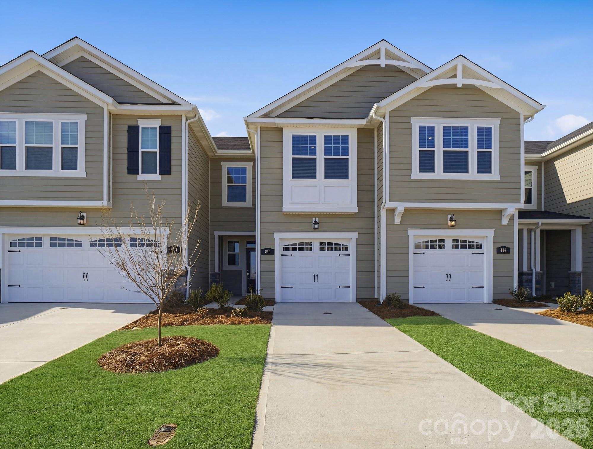 340 Laura Elizabeth Lane — Clover