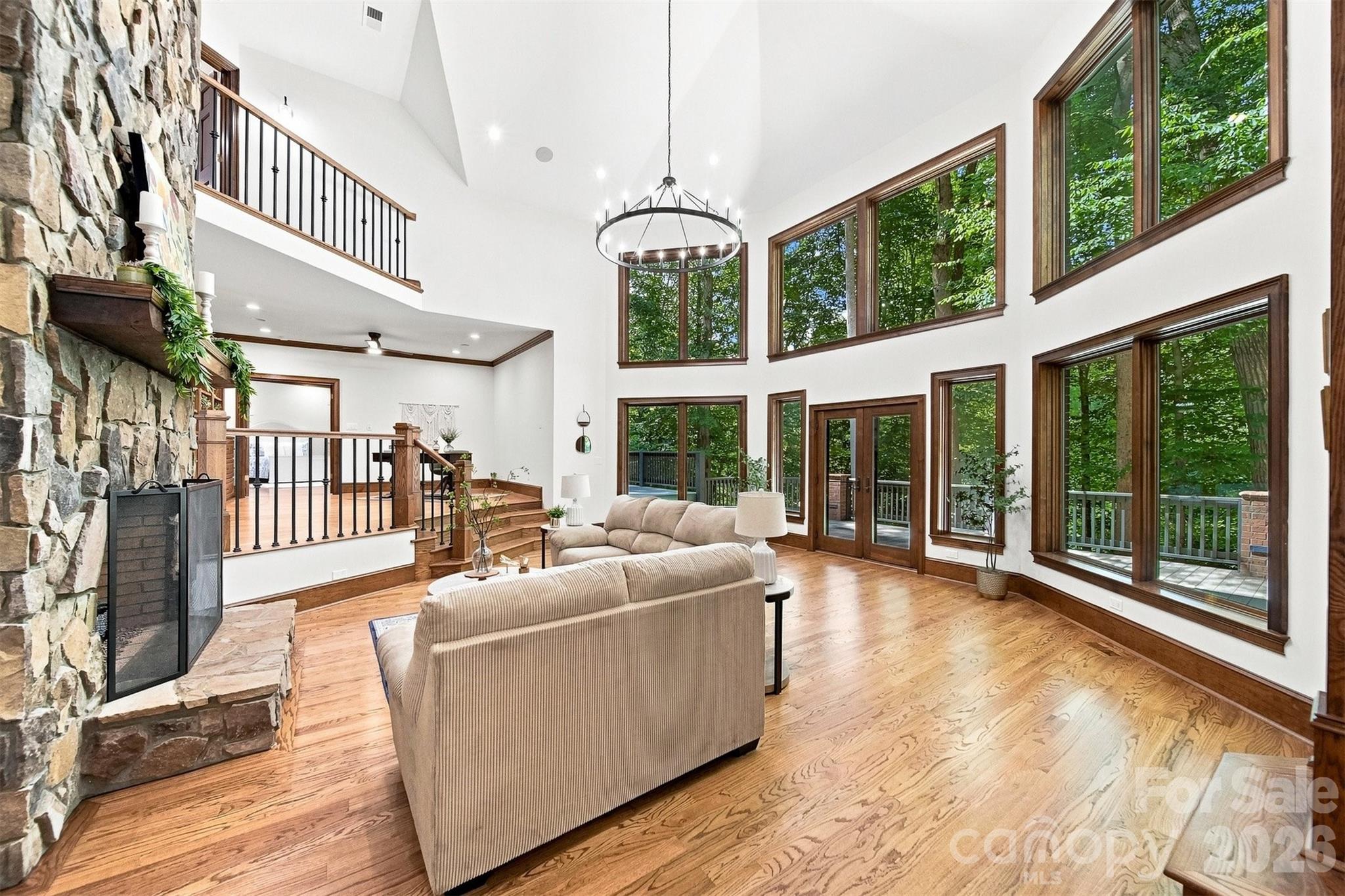 296 Culloden Road — Iron Station