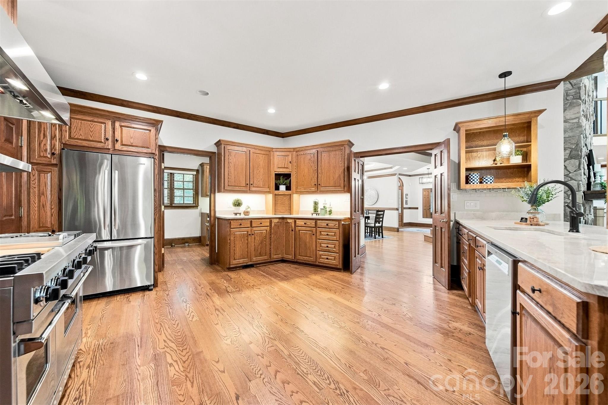 296 Culloden Road — Iron Station