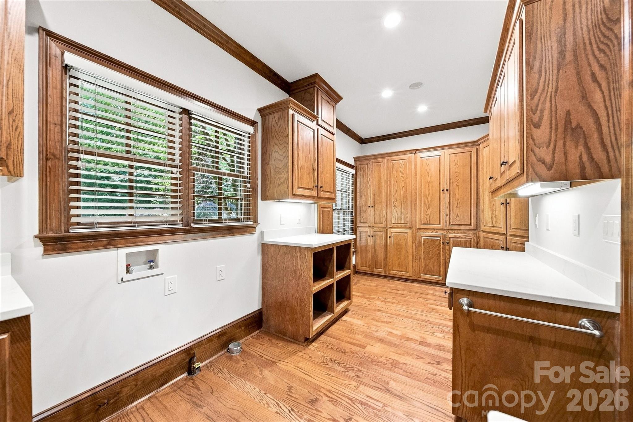 296 Culloden Road — Iron Station