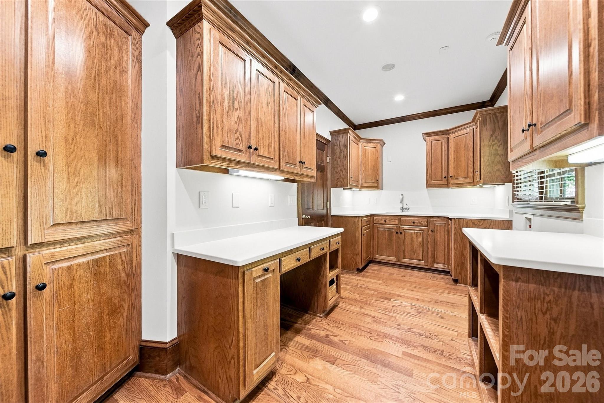296 Culloden Road — Iron Station