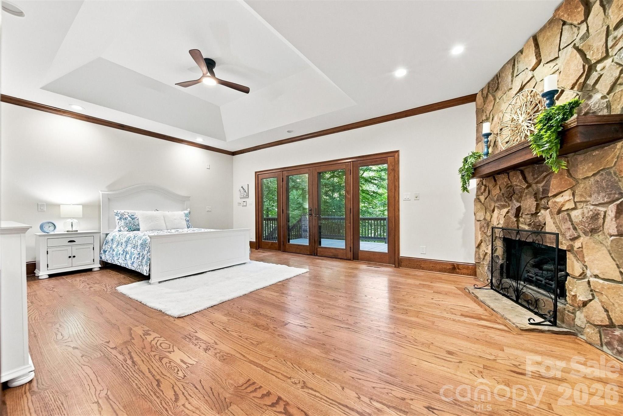 296 Culloden Road — Iron Station