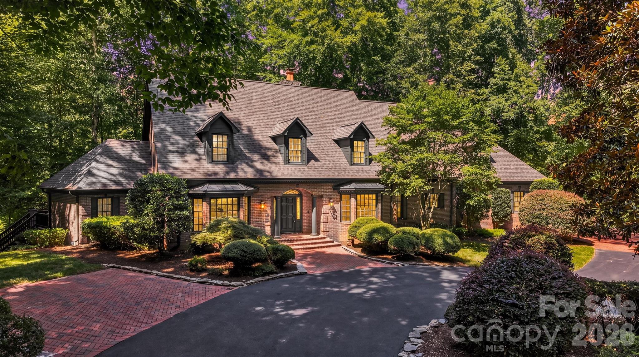 296 Culloden Road — Iron Station