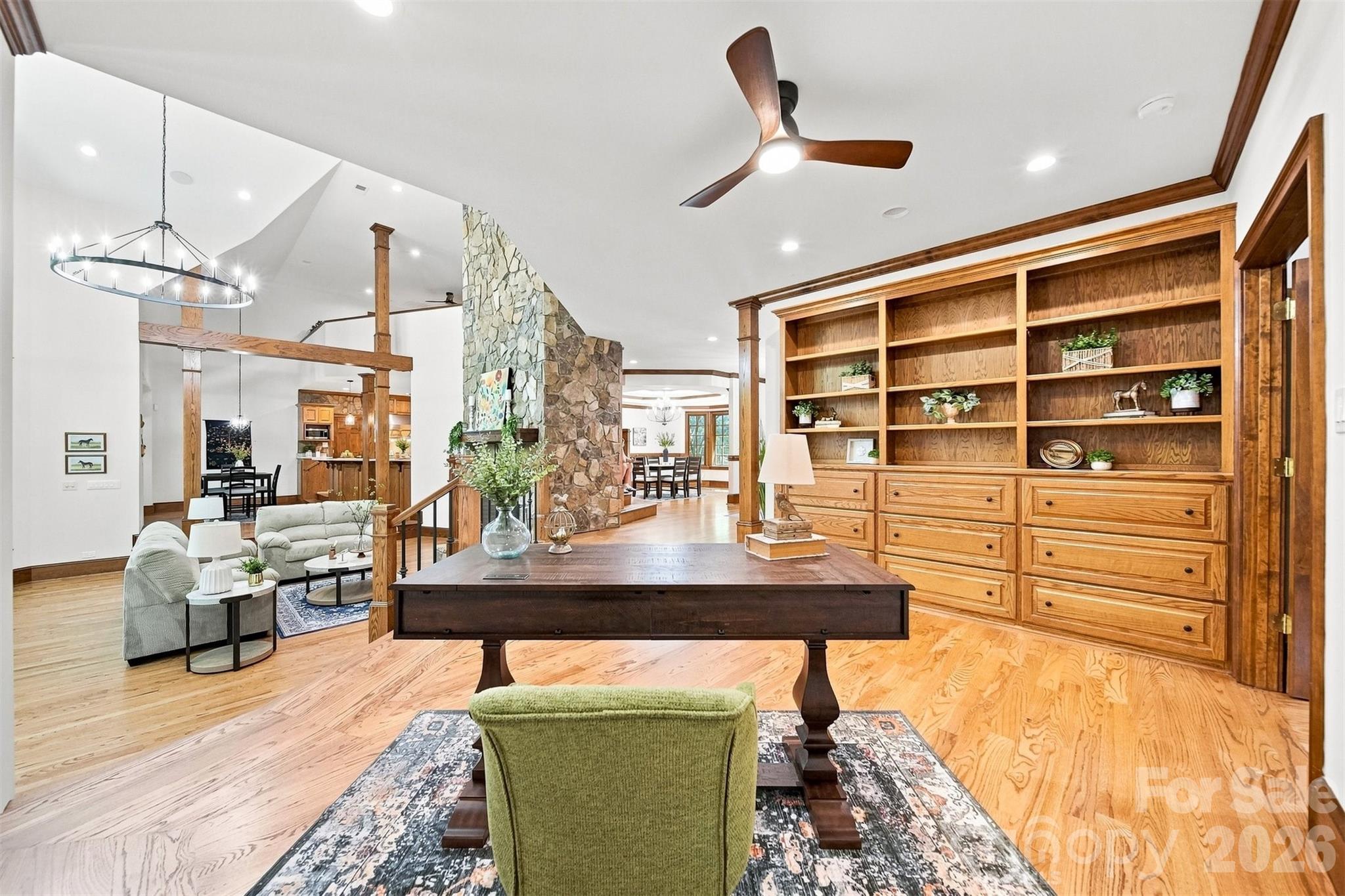296 Culloden Road — Iron Station