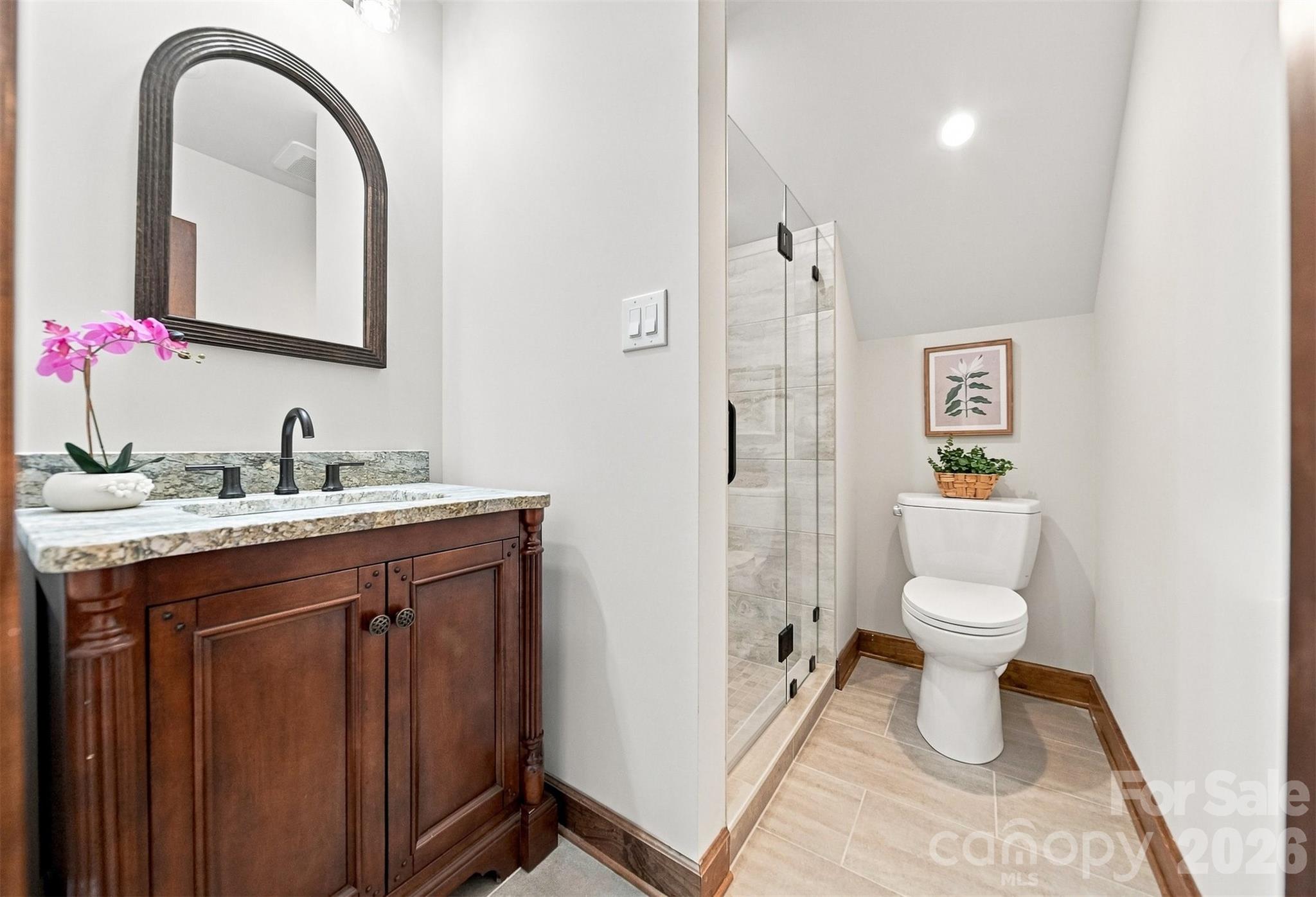 296 Culloden Road — Iron Station