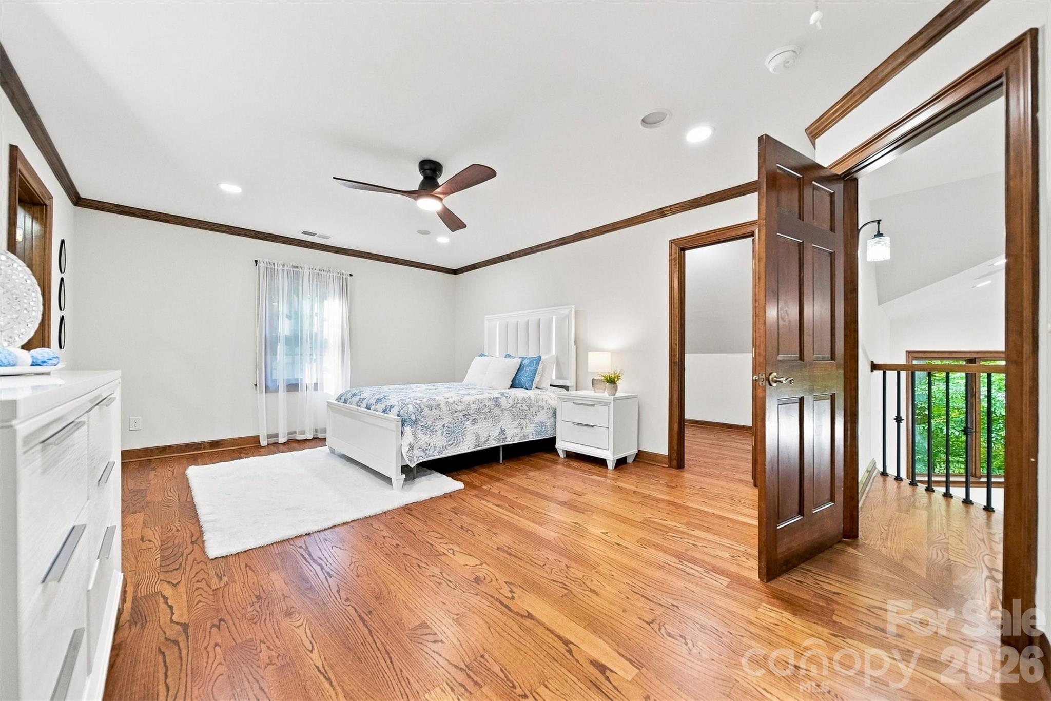 296 Culloden Road — Iron Station