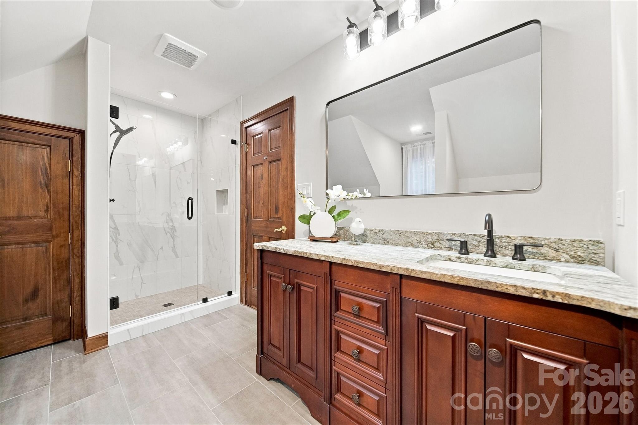 296 Culloden Road — Iron Station