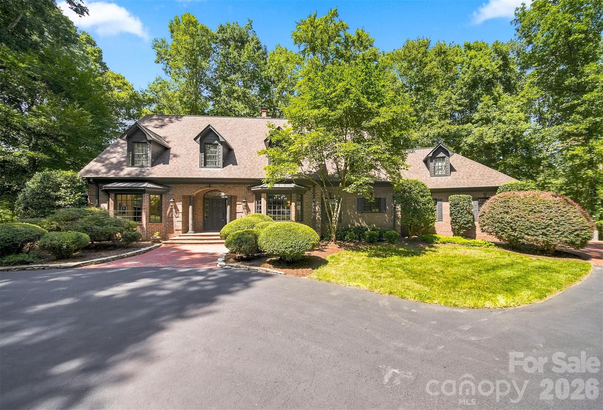 296 Culloden Road — Iron Station