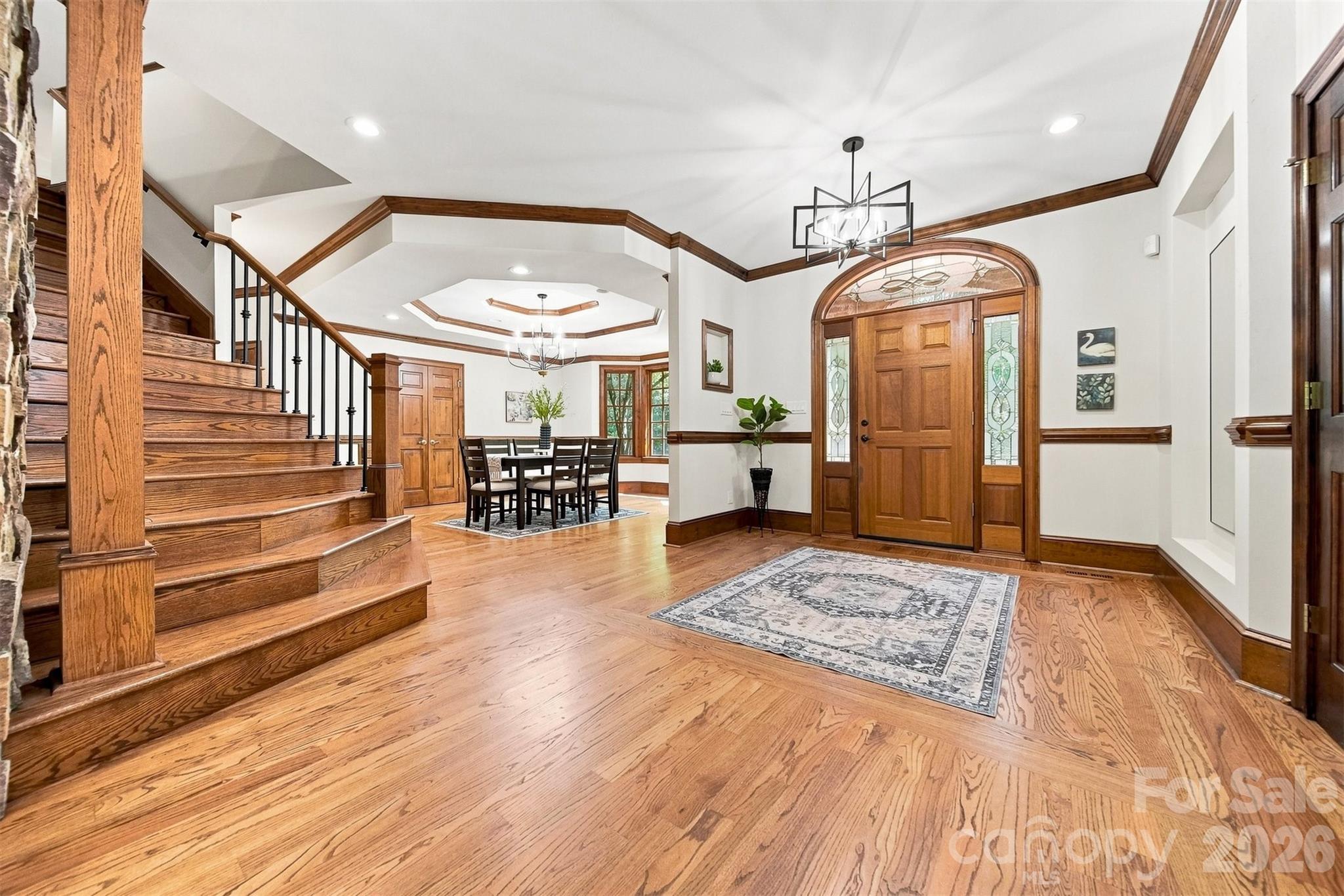 296 Culloden Road — Iron Station
