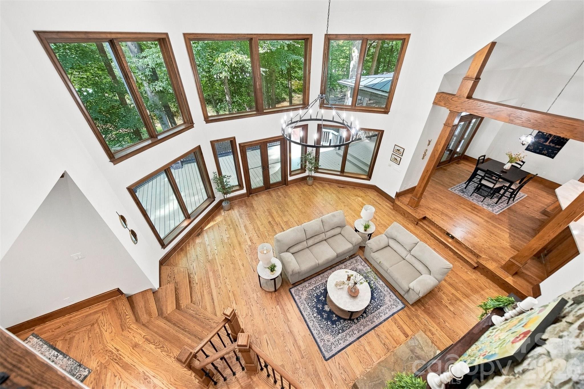 296 Culloden Road — Iron Station