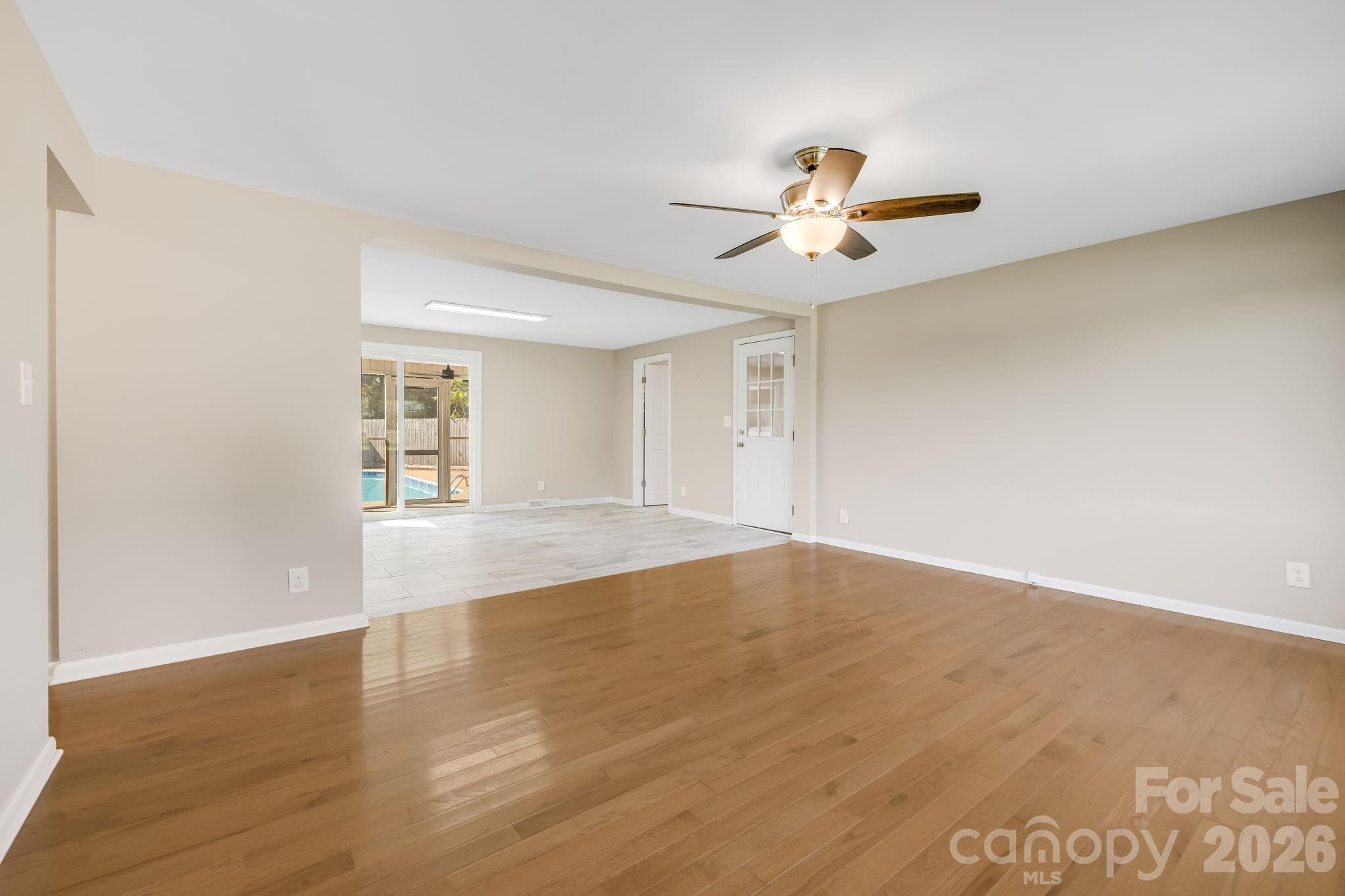 409 Oak Street Extension #40 — Forest City